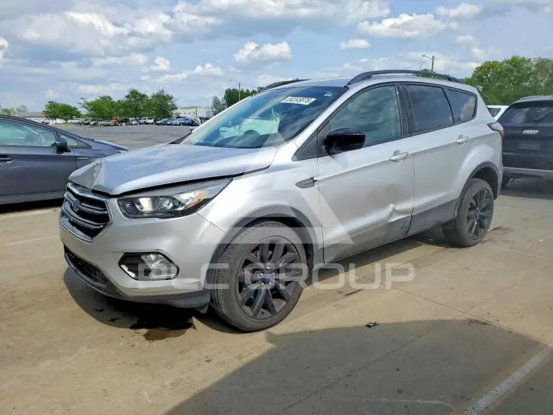 2018 Ford ESCAPE photo