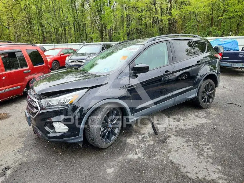 2018 Ford ESCAPE photo
