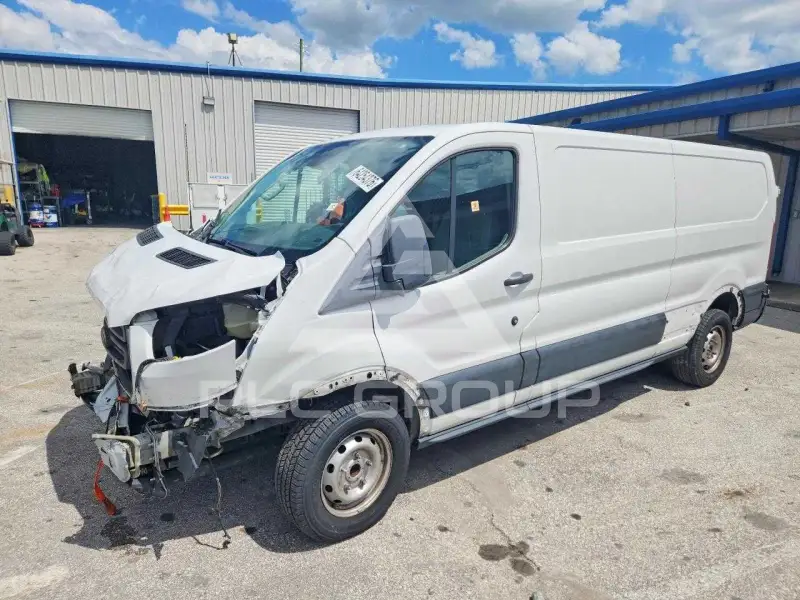 2018 Ford TRANSIT photo