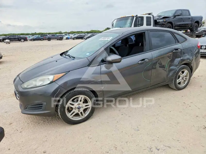 2018 Ford FIESTA фото