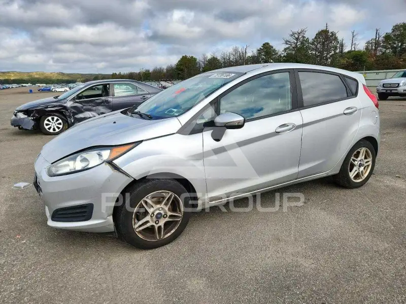 2018 Ford FIESTA фото