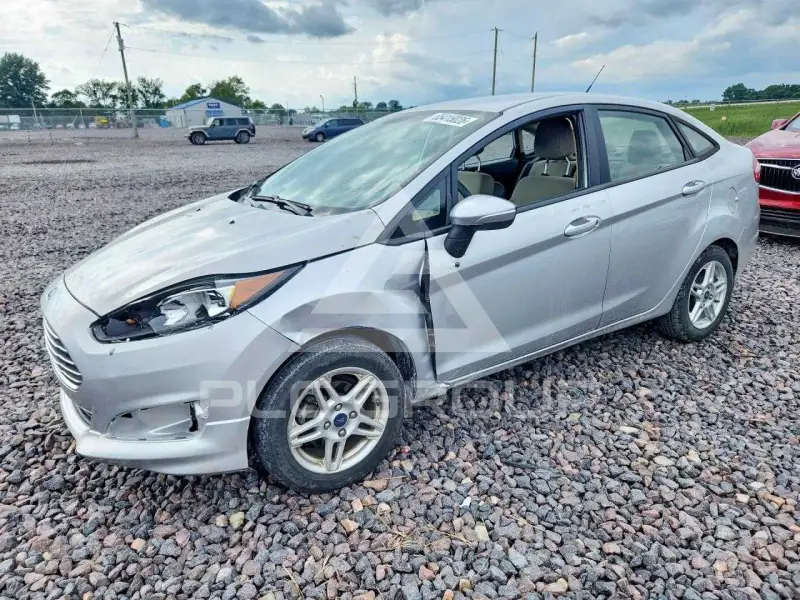 2018 Ford FIESTA фото