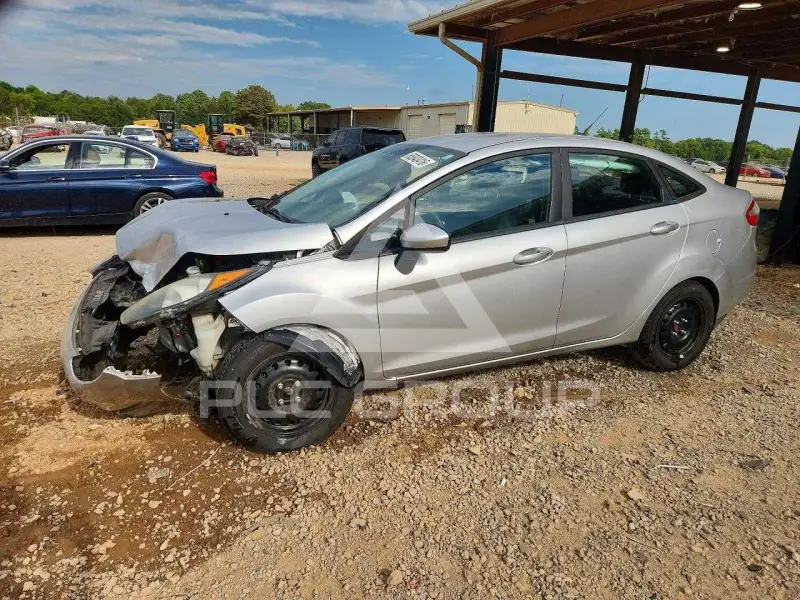 2018 Ford FIESTA фото