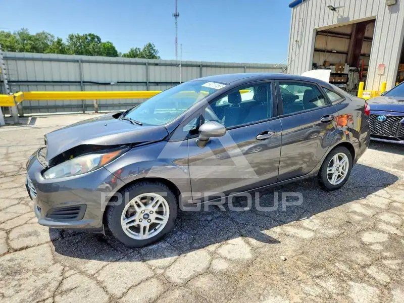 2018 Ford FIESTA фото