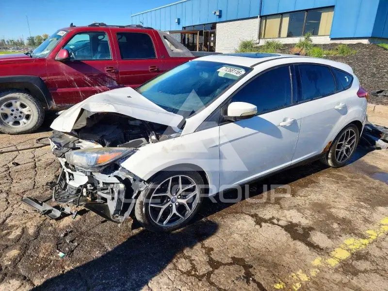 2018 Ford FOCUS фото