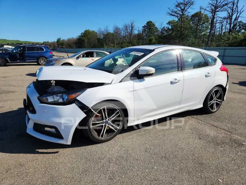 2018 Ford FOCUS фото