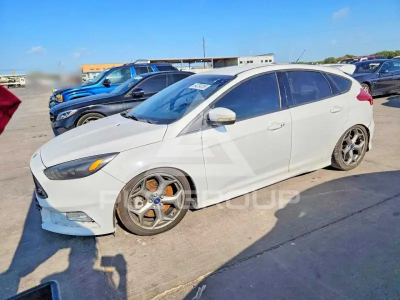 2018 Ford FOCUS фото