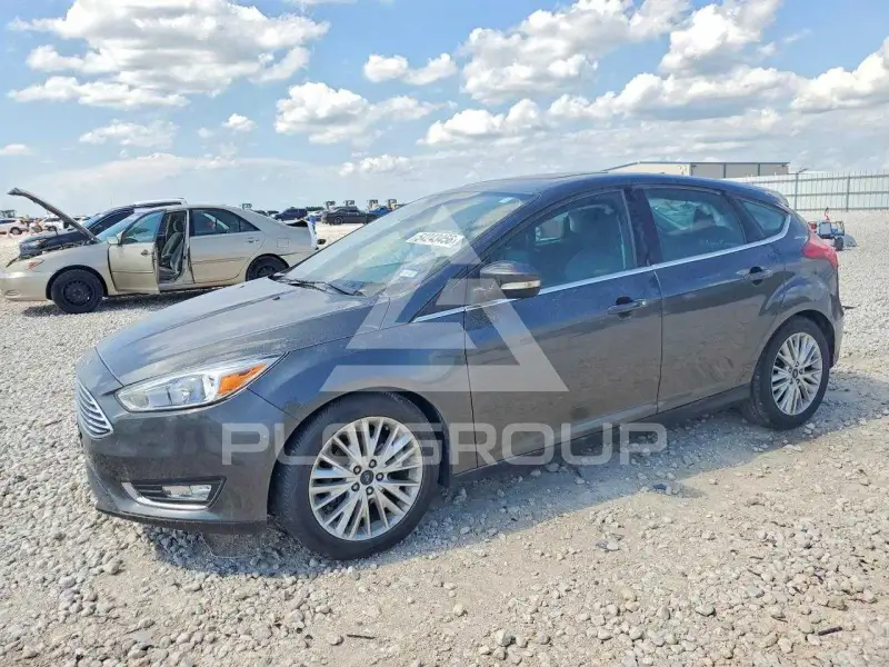 2018 Ford FOCUS фото