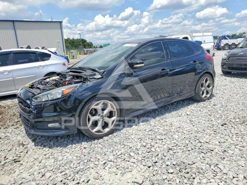 2018 Ford FOCUS фото