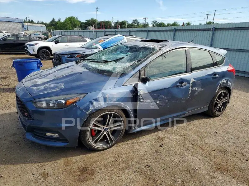 2018 Ford FOCUS фото