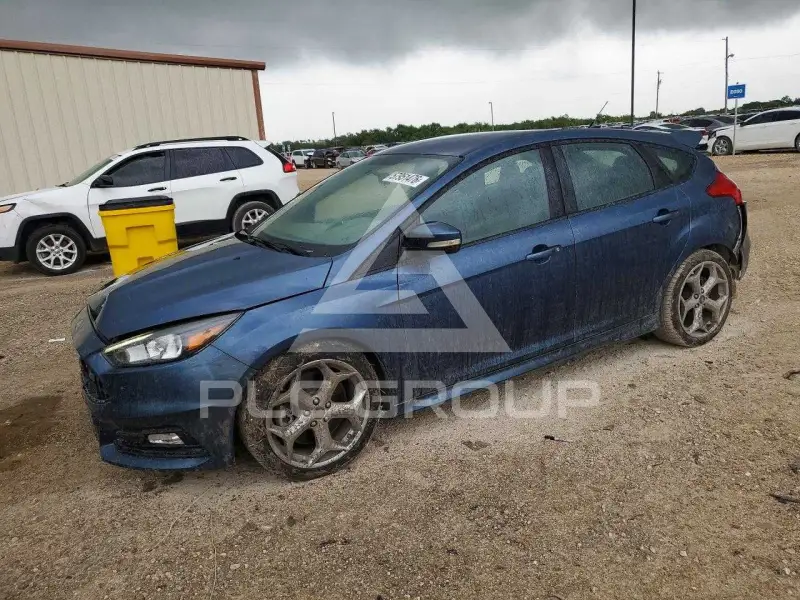 2018 Ford FOCUS фото