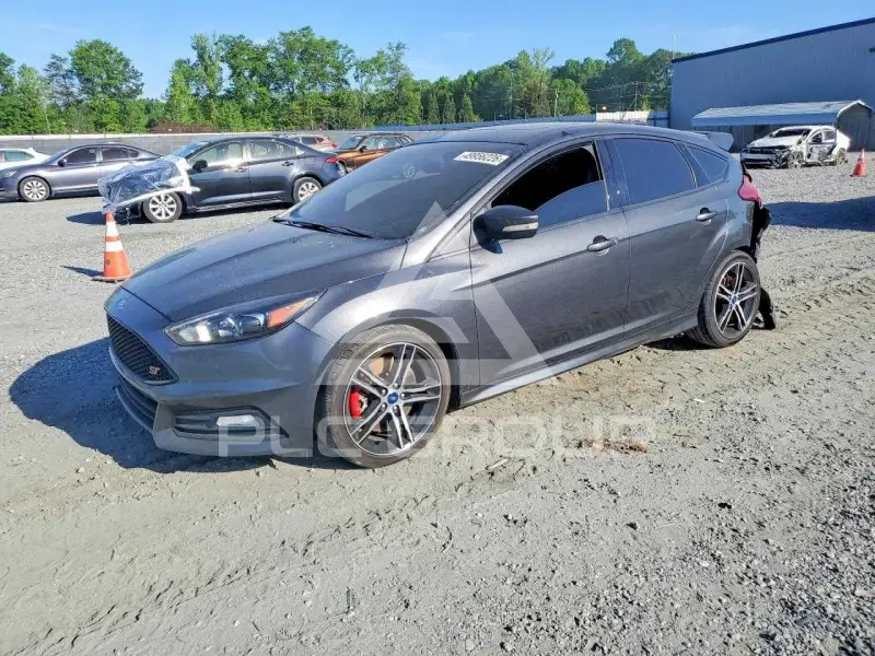 2018 Ford FOCUS photo