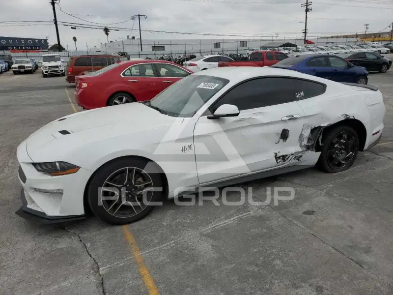 2018 Ford MUSTANG фото