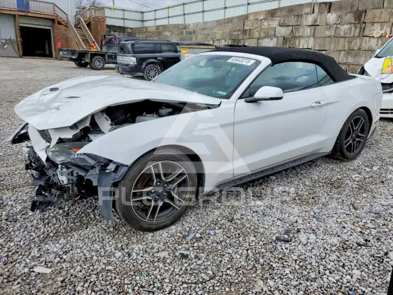 2018 Ford MUSTANG фото