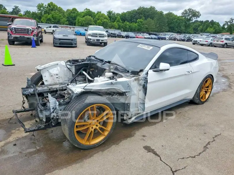 2018 Ford MUSTANG photo