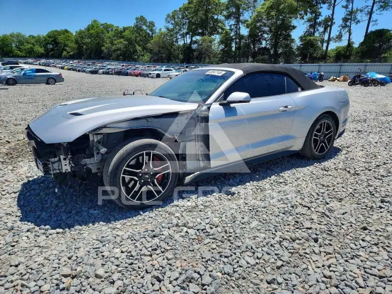 2018 Ford MUSTANG photo