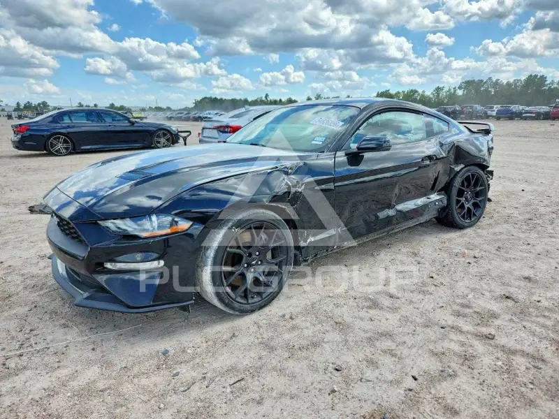 2018 Ford MUSTANG фото