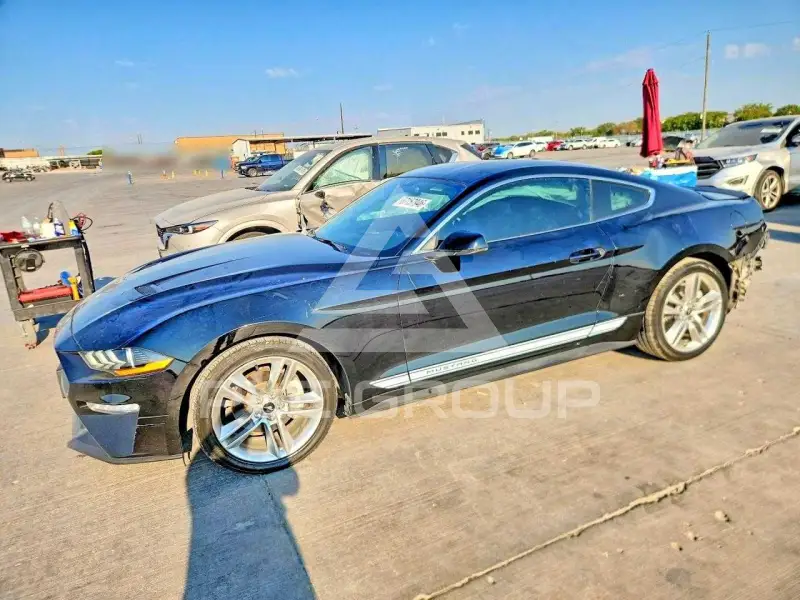 2018 Ford MUSTANG photo