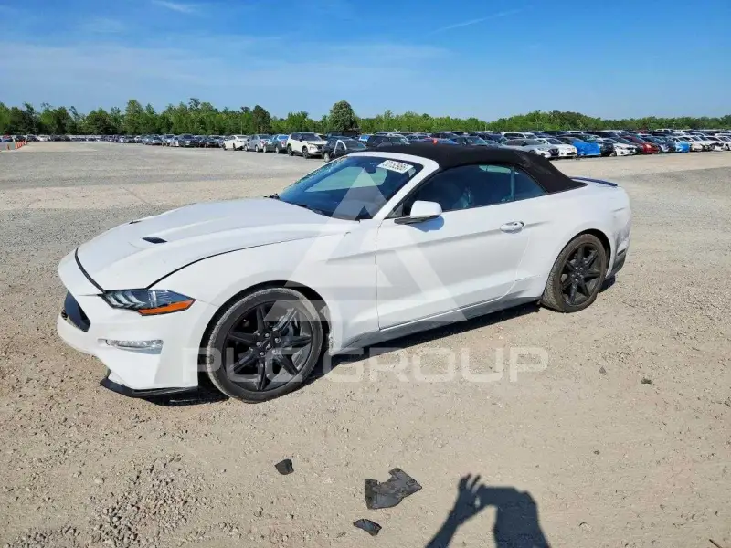 2018 Ford MUSTANG фото