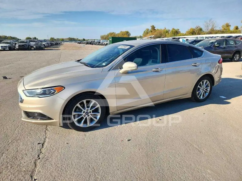 2018 Ford FUSION фото
