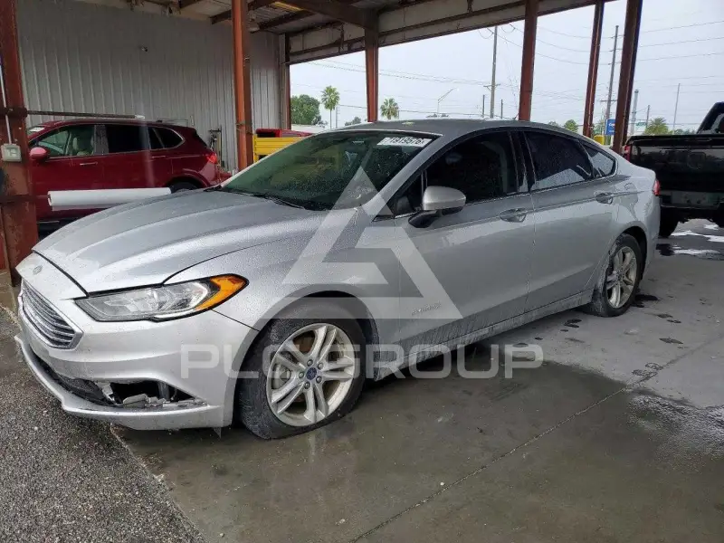 2018 Ford FUSION photo
