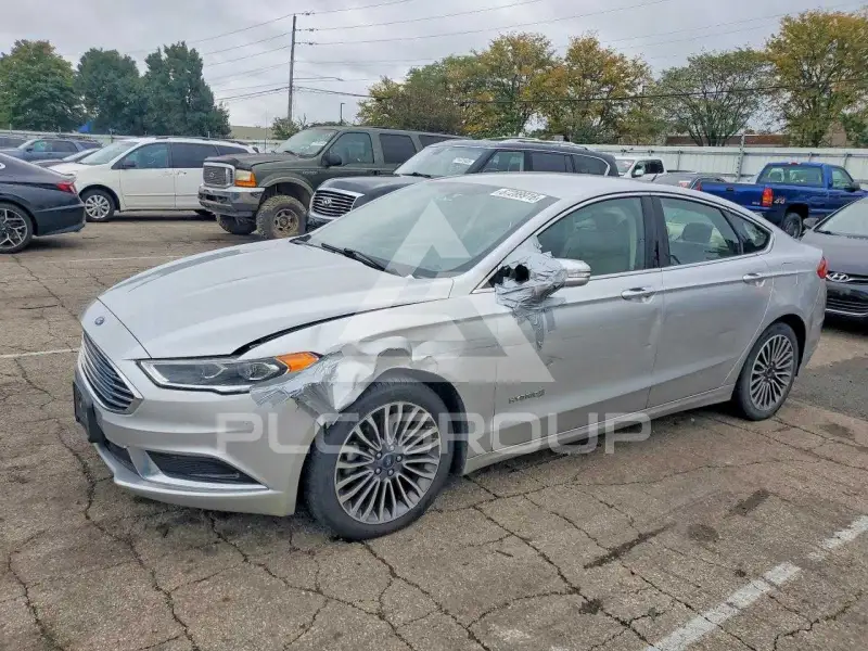 2018 Ford FUSION фото