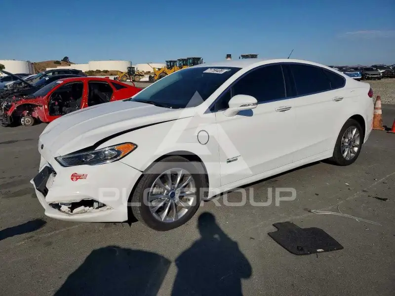 2018 Ford FUSION photo