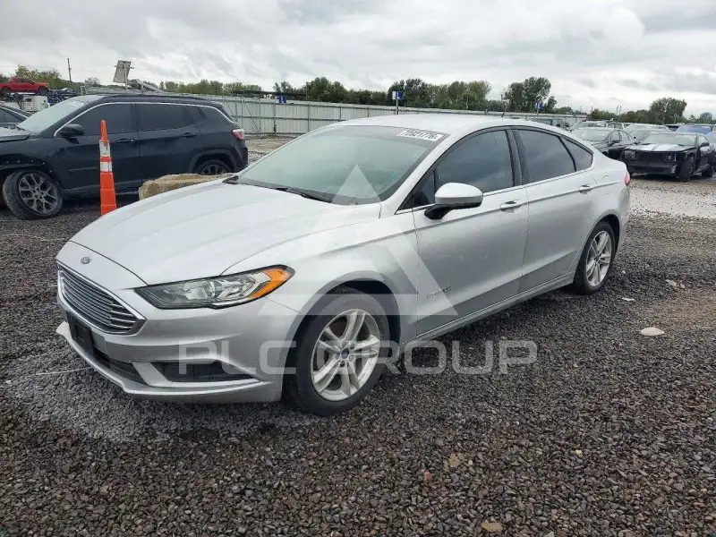 2018 Ford FUSION photo
