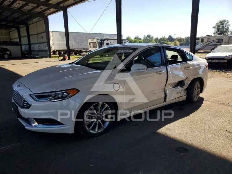 2018 Ford FUSION фото