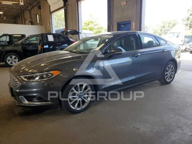2018 Ford FUSION фото
