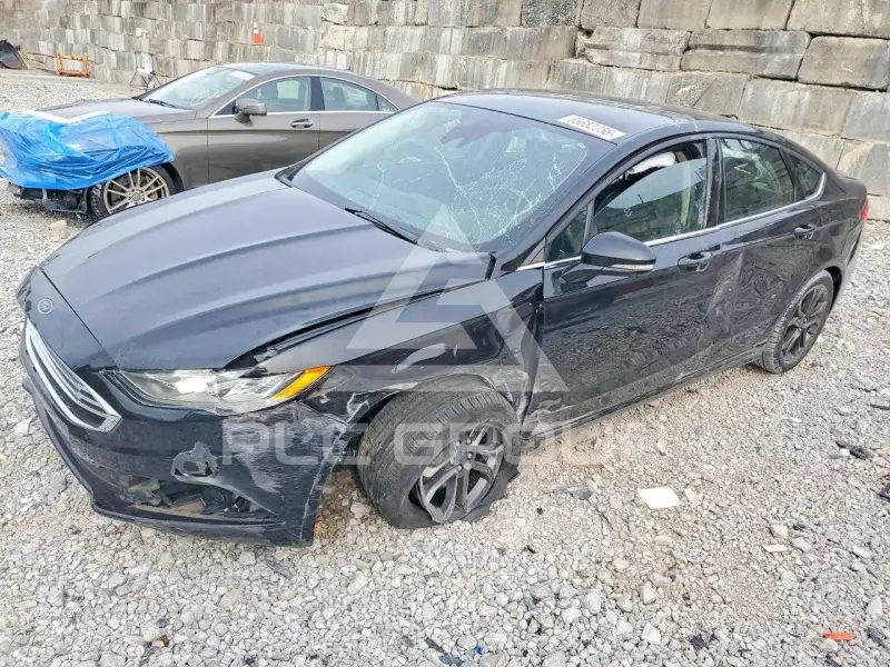 2018 Ford FUSION photo