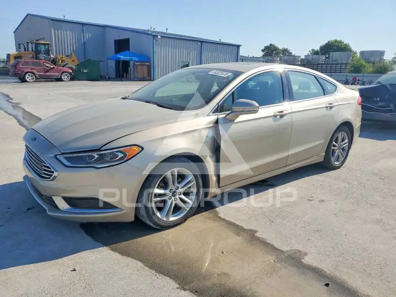 2018 Ford FUSION photo