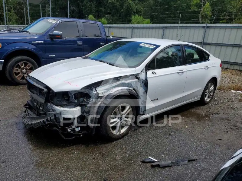 2018 Ford FUSION photo