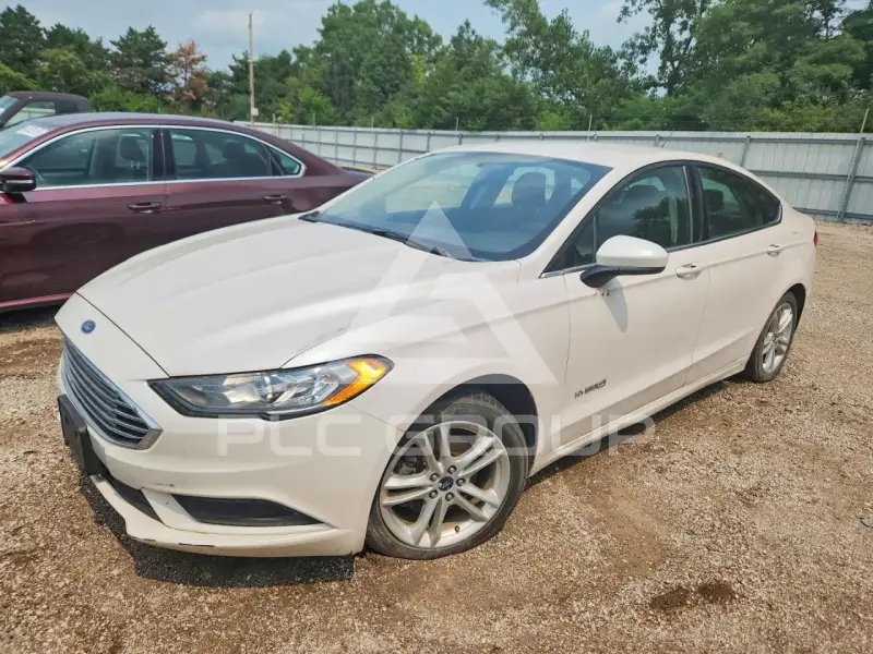 2018 Ford FUSION photo