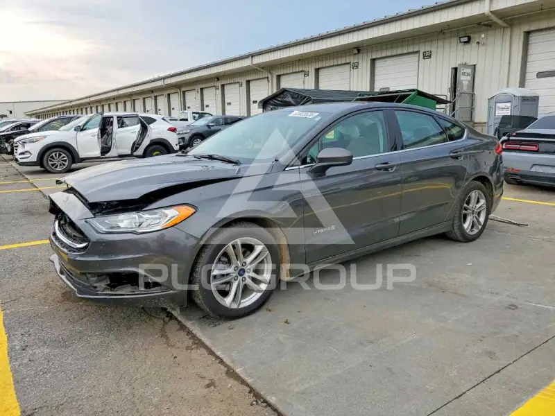 2018 Ford FUSION photo