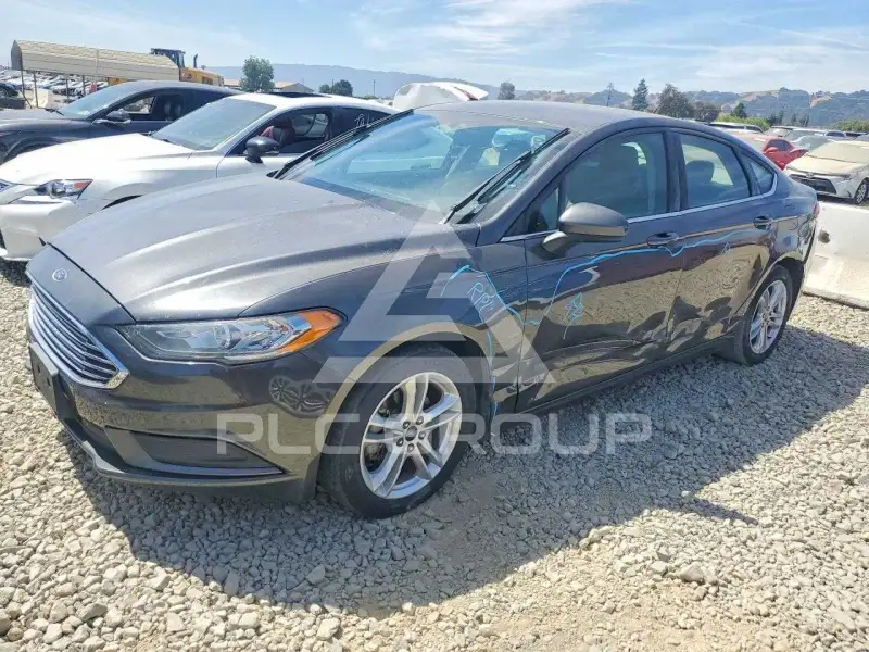 2018 Ford FUSION photo