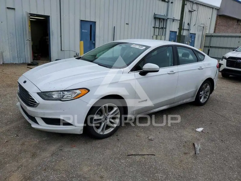 2018 Ford FUSION фото