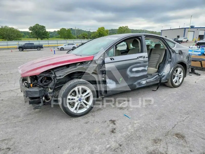 2018 Ford FUSION фото