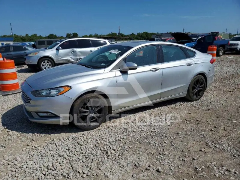 2018 Ford FUSION фото