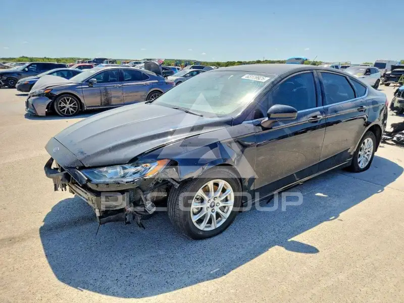 2018 Ford FUSION photo