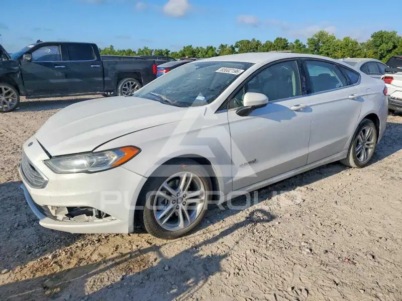 2018 Ford FUSION photo