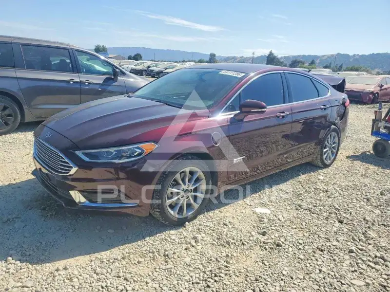 2018 Ford FUSION фото