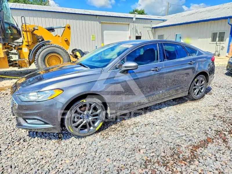 2018 Ford FUSION фото