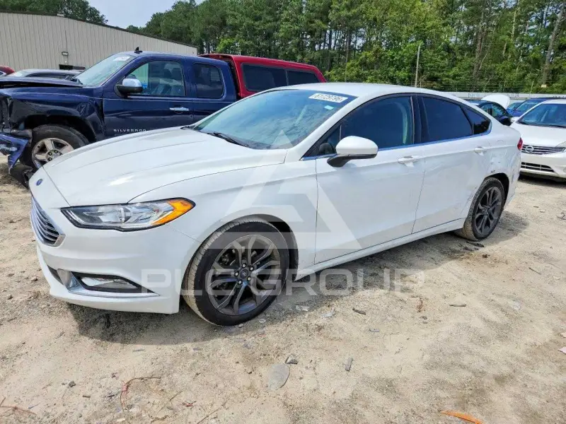 2018 Ford FUSION photo