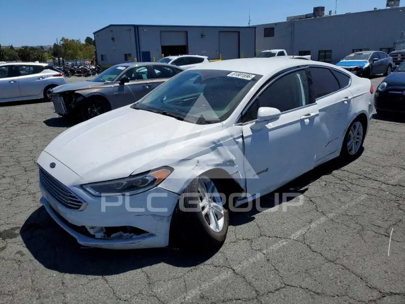 2018 Ford FUSION фото