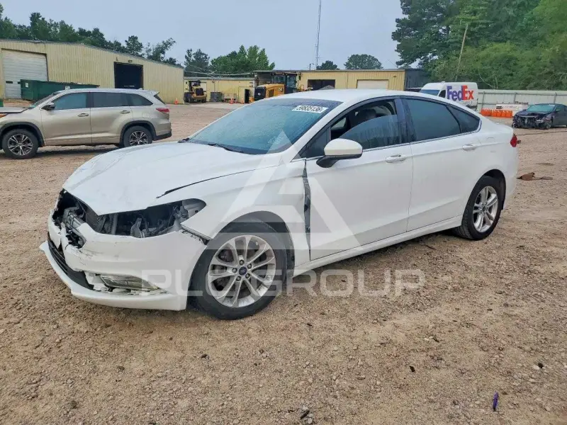 2018 Ford FUSION photo