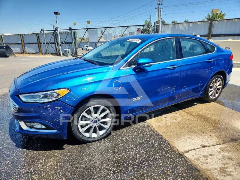 2018 Ford FUSION фото