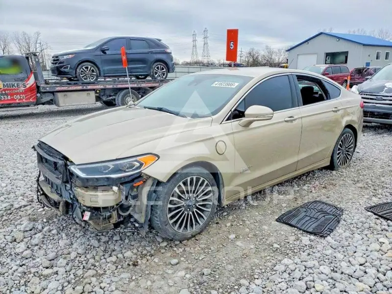 2018 Ford FUSION фото