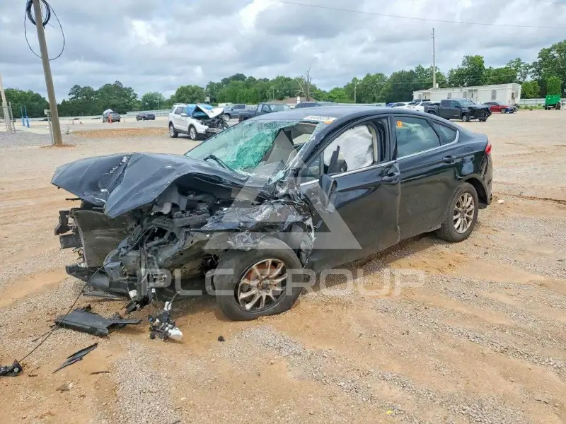 2018 Ford FUSION photo