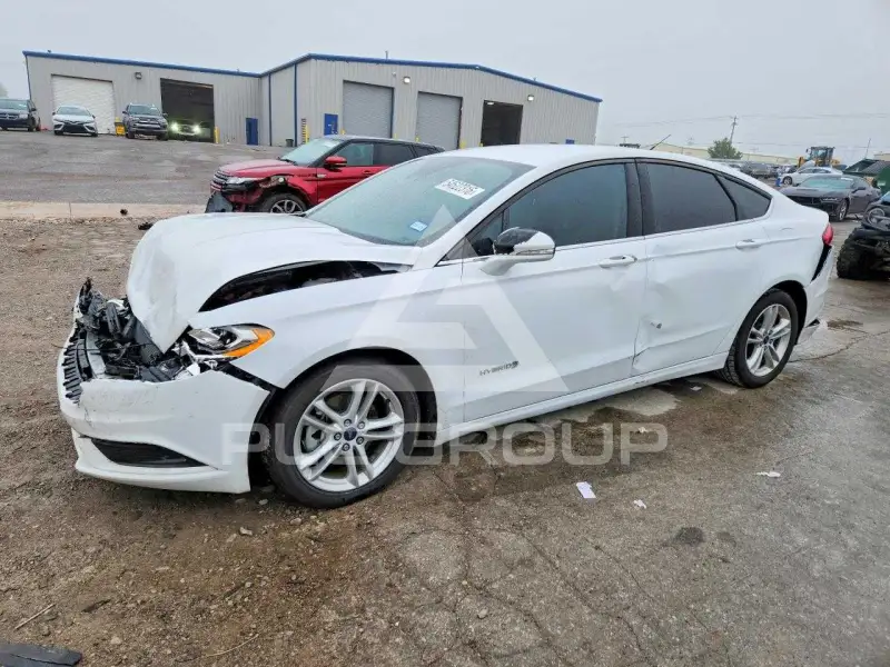 2018 Ford FUSION photo